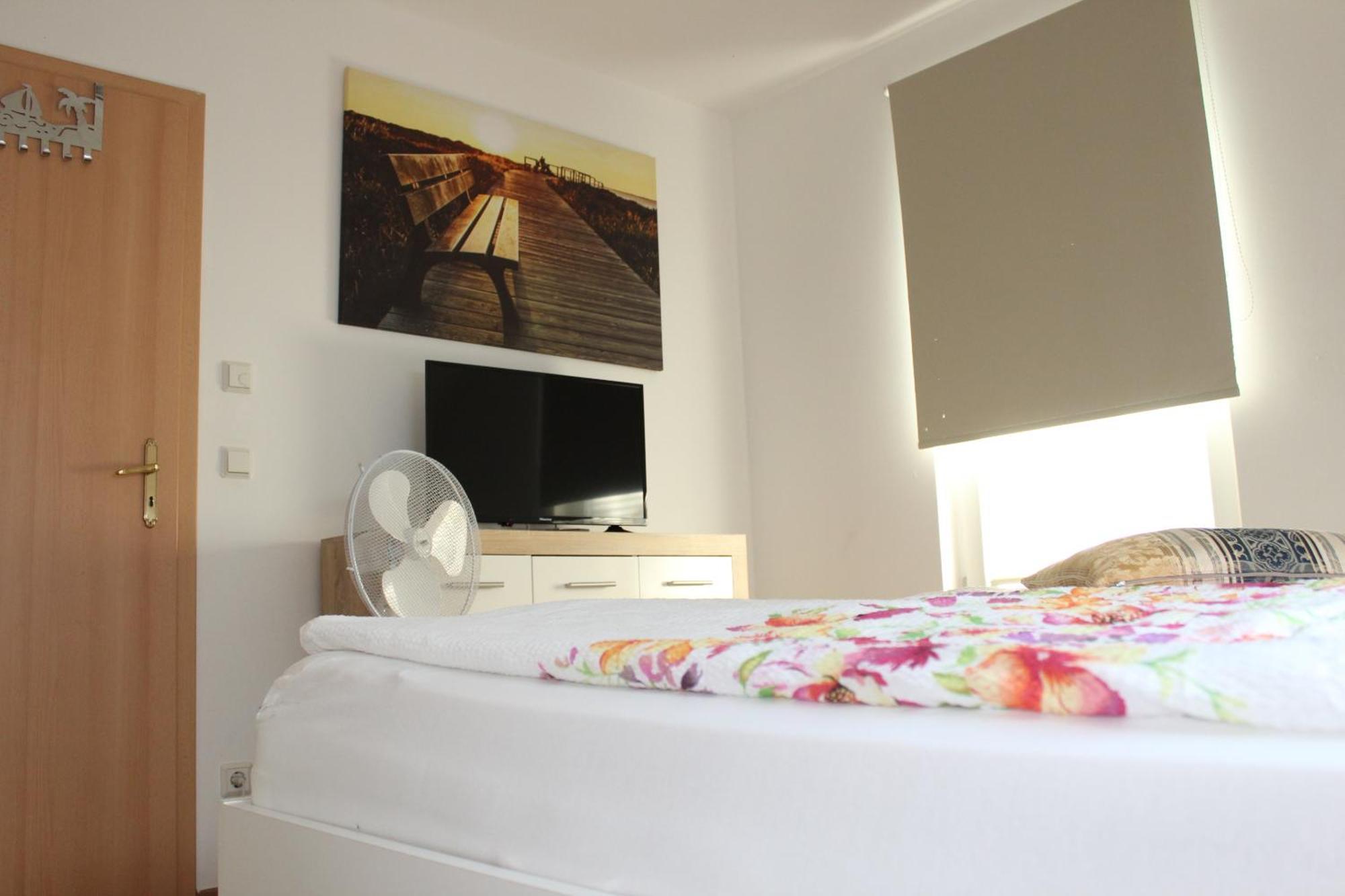 Haus Am See Bernburg Ngoại thất bức ảnh